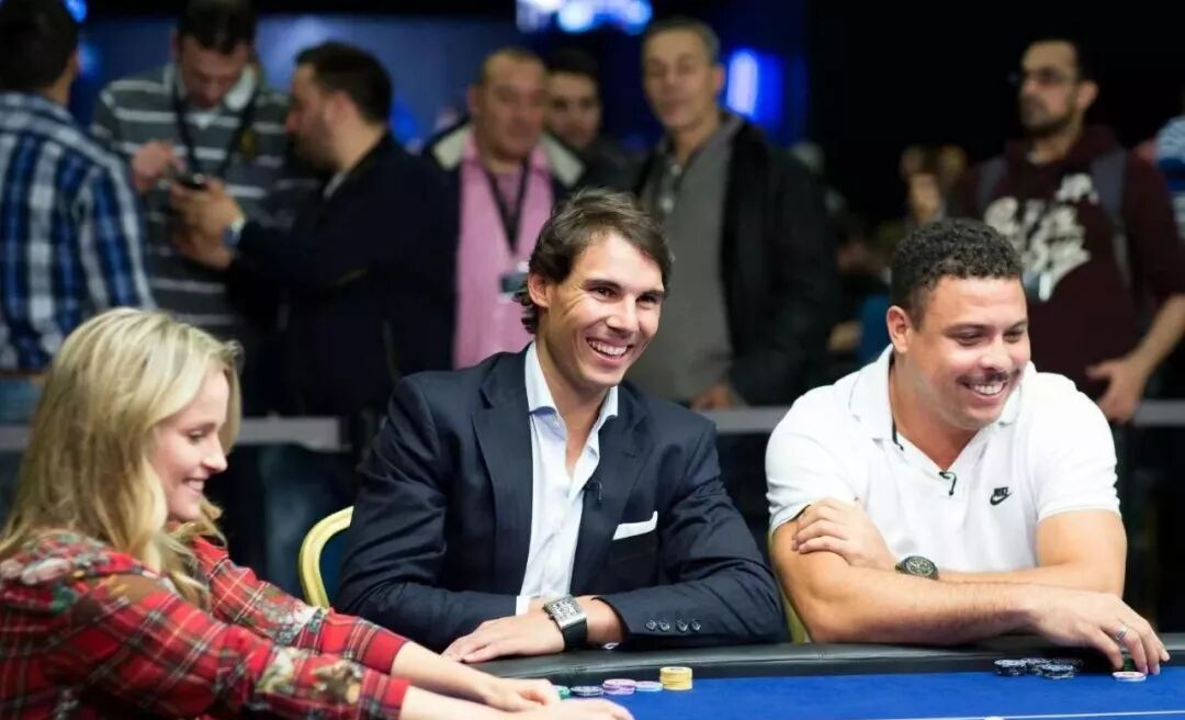 德州扑克摊牌怎么玩？看完秒懂规则与技巧