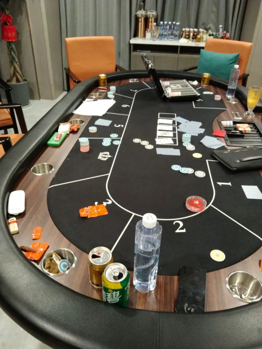 鄞州警方破获德州扑克赌博案，俱乐部一周涉案10余万