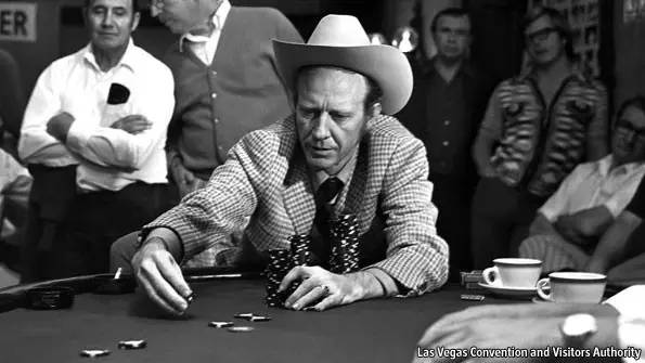 德州扑克攻略:过牌这一看似软弱的行动,何时成最强杀招? 德州扑克攻略:过牌这一看似软弱的行动,何时成最强杀招?