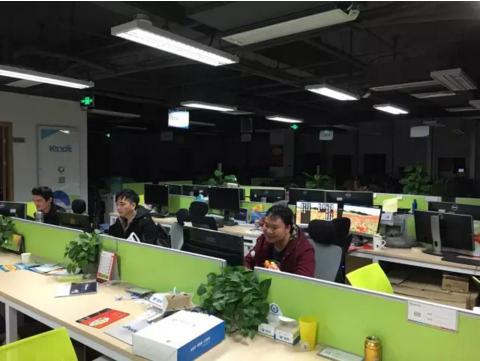 3秒搞定朋友扑克游戏，他的手游让聚会热闹起来｜专访腾讯企业家（10