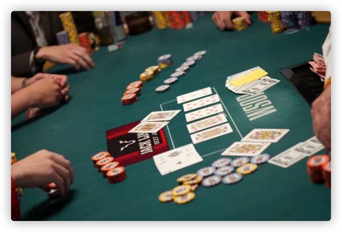 德州扑克稳定盈利玩家的共同特点：强烈本能、专注工作与心态优势