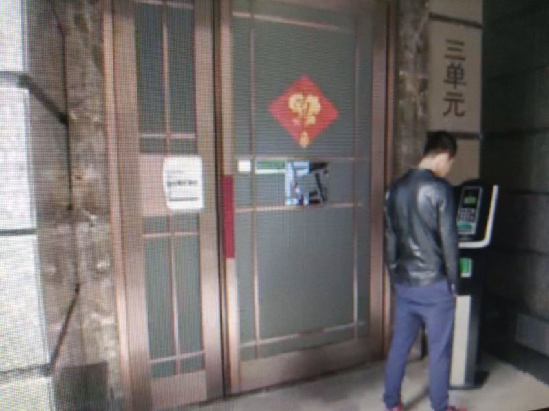 男子玩德州扑克输 70 万后交涉被威胁，警方已展开调查