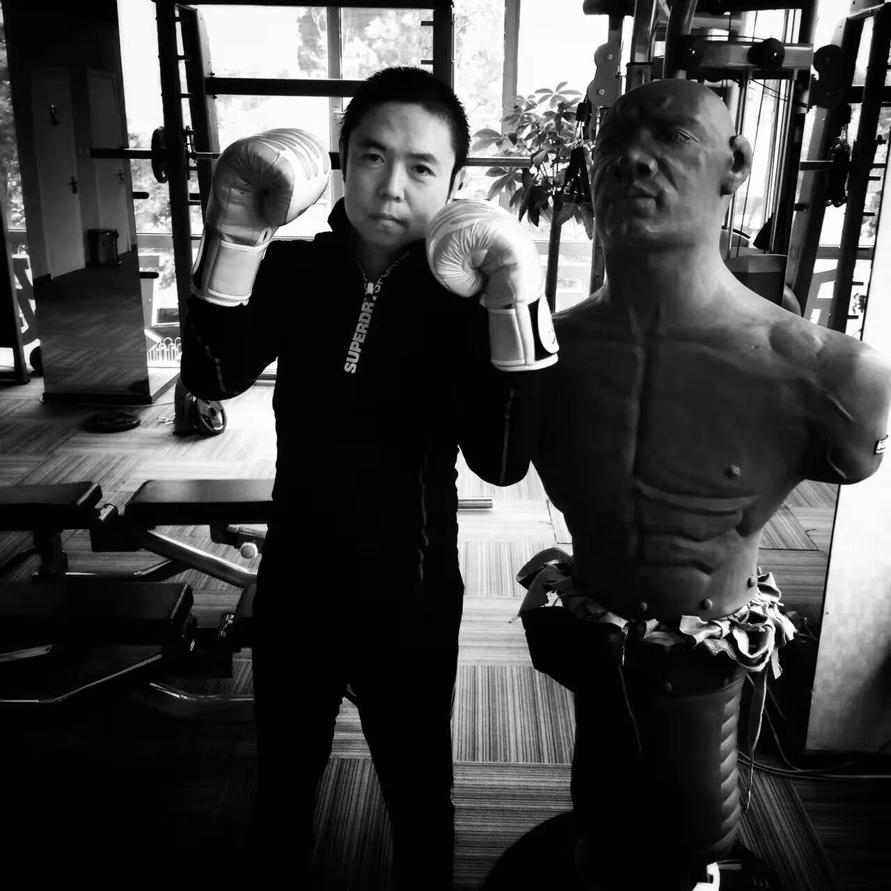 吕文老师解说德州扑克 背靠背夺冠创纪录