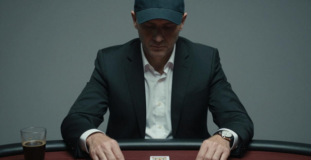 德州扑克男装怎么选？牌桌舒适穿搭与提升气势技巧