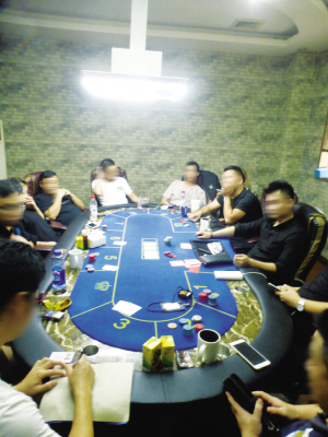 南湖警方破获利用德州扑克开设赌场案，嫌犯被刑拘