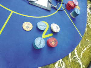 南湖警方破获利用德州扑克开设赌场案，嫌犯被刑拘