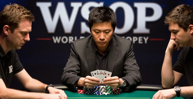 华人德扑传奇老邱 稳中藏刀的打法特点与经典牌局