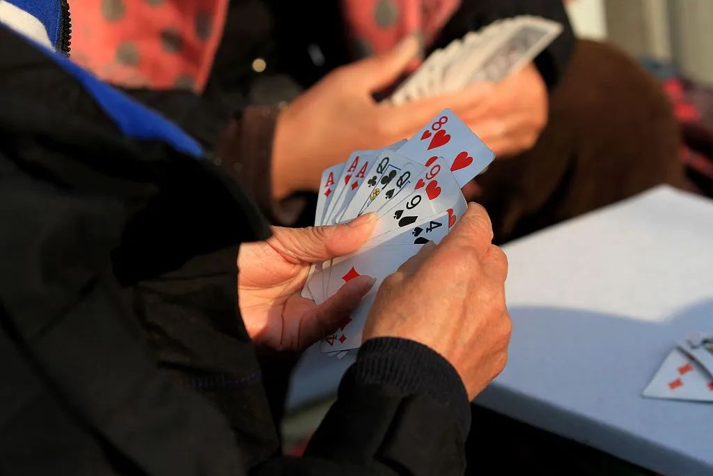 五一后掼蛋流行，德州扑克遇冷，玩法变化反映投资趋势