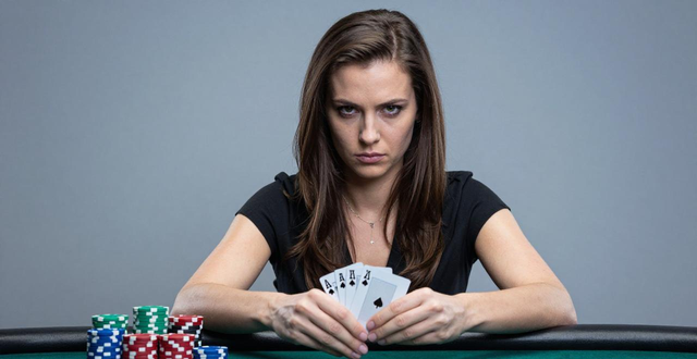 德州扑克女玩家Vicky打法解析 紧凶风格怎么学
