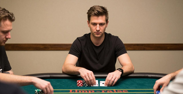 德州扑克limp技巧：什么时候该平跟，什么时候该放弃