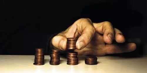 成都德州扑克圈投资高手必看：10个牌桌经验让你少亏钱