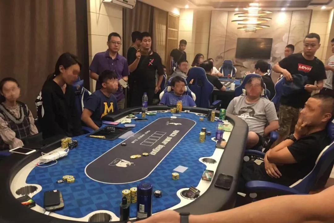 高端小区的“地下俱乐部”每到深夜就热闹非凡……？ ！