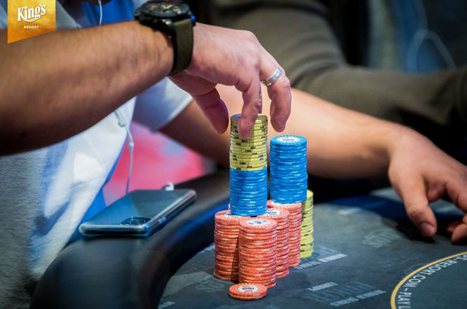 德州扑克中对77到QQ怎么玩?翻牌前弃掉避免撞大对子 德州扑克中对77到QQ怎么玩?翻牌前弃掉避免撞大对子