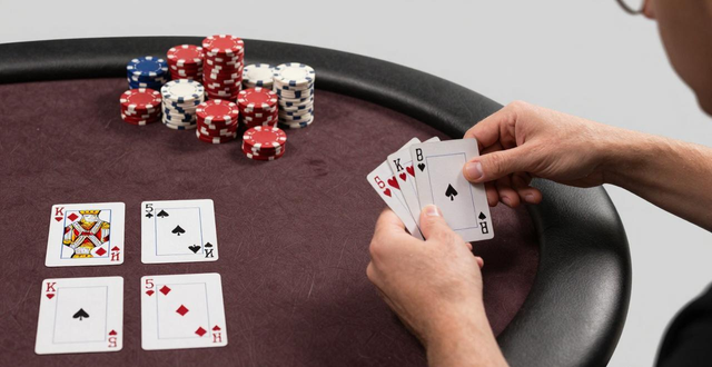 德州扑克台面结构怎么看？干燥湿润面下注策略详解