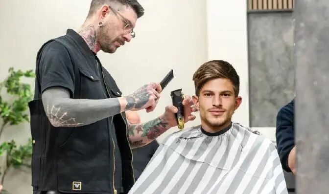 德州扑克玩家礼物推荐 竞技扑克套装不锈钢请求卡