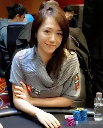 玩德州扑克的女生有哪些优点？这样的妹子值得追