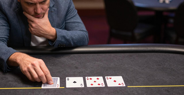 德州扑克set技巧：小对子怎么玩，击中暗三条后如何下注